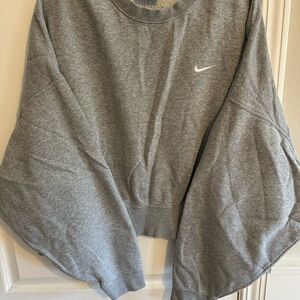 Nike Women's Phoenix fleece oversized cropped Crew Neck Sweatshirt